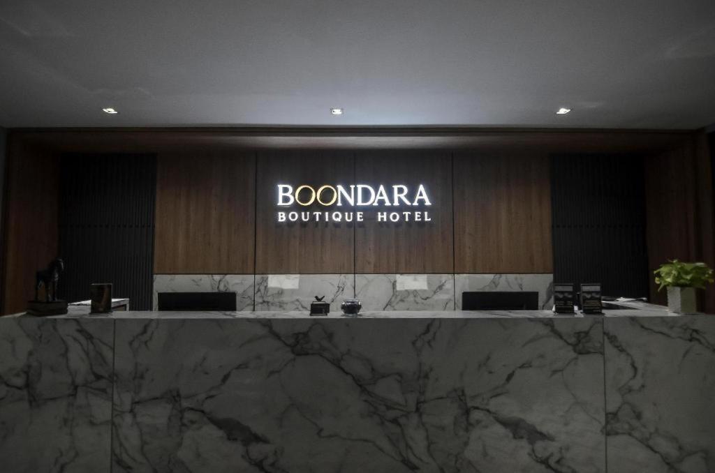 Boondara Boutique Hotel Накхонпханом Экстерьер фото