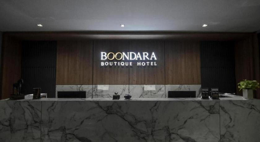 Boondara Boutique Hotel Накхонпханом Экстерьер фото